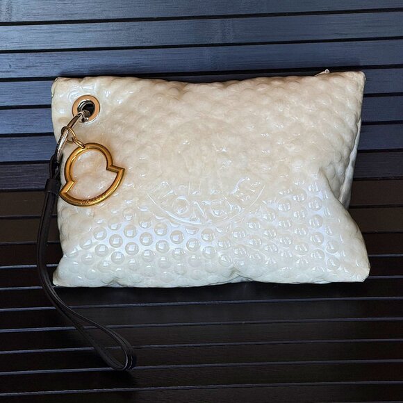 MONCLER Goose Down Padded Vanille Clutch Bag Chunky Logo Key Chain White NWOT - Picture 1 of 12